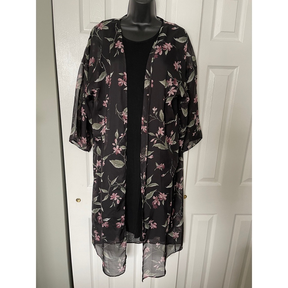 Bailey’s Blossoms Sheer Black Floral Kimono, size M/L